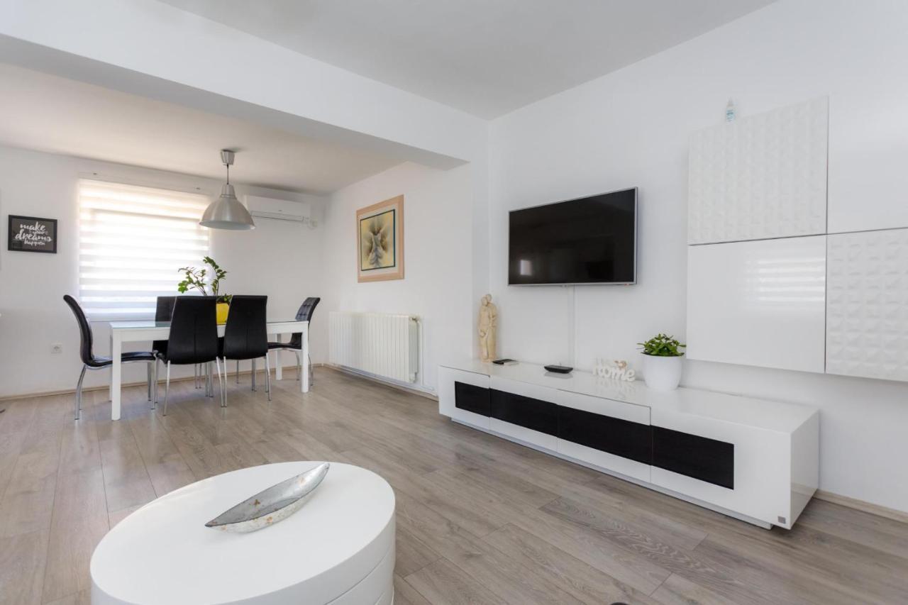 Apartman Laura Крк Екстер'єр фото